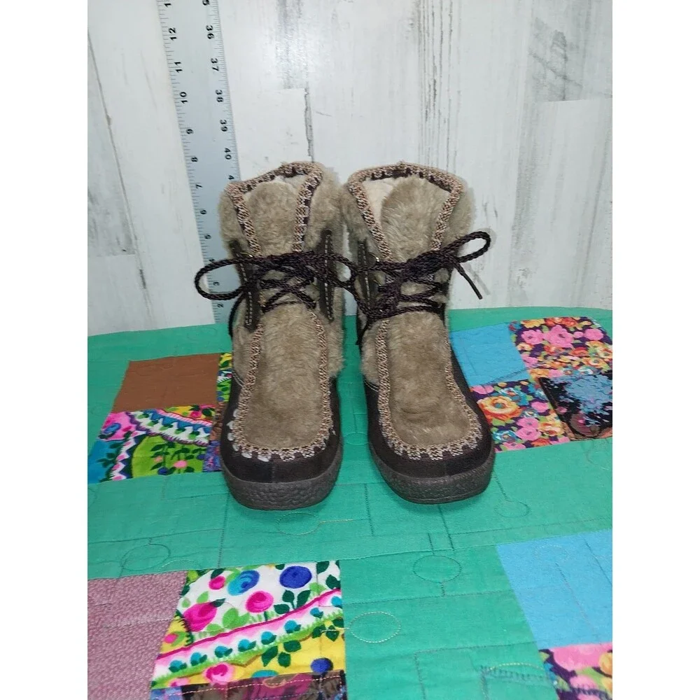 Vintage Snowland Women's Faux Fur Boots Leather Size 6 Wedge Rubber Heel LaceUp